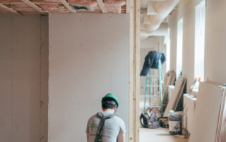 Home construction in Penticton follows correct safety procedures.